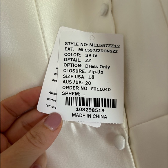 Martina Liana Strapless Wedding Dress Style 1557 size 18 - Picture 6 of 8